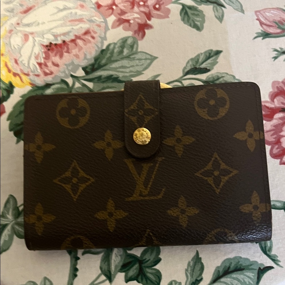 Louis Vuitton Dark Brown Monogram Card Holder - Picture 2 of 7